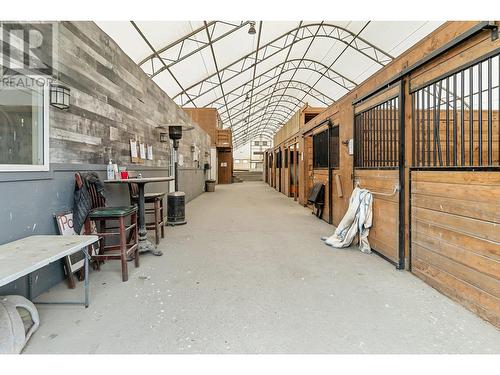 3830 Casorso Road, Kelowna, BC - Indoor Photo Showing Other Room