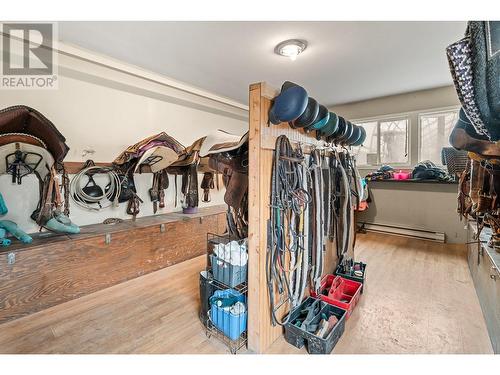 3830 Casorso Road, Kelowna, BC - Indoor