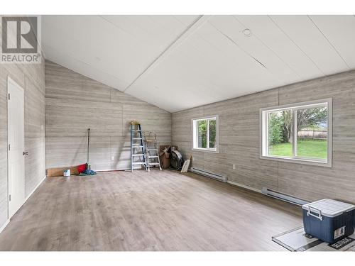3830 Casorso Road, Kelowna, BC - Indoor Photo Showing Other Room