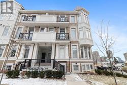 2 - 62 PRESTON MEADOW AVENUE  Mississauga, ON L4Z 1B1