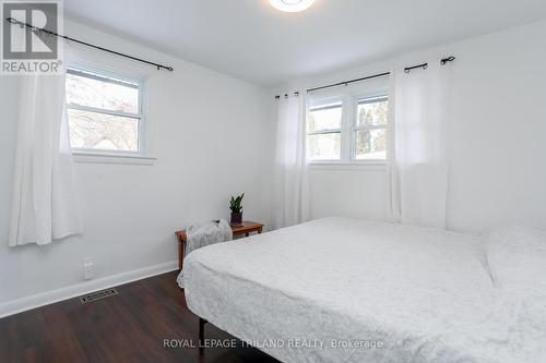 468 Salisbury Street, London, ON - Indoor Photo Showing Bedroom