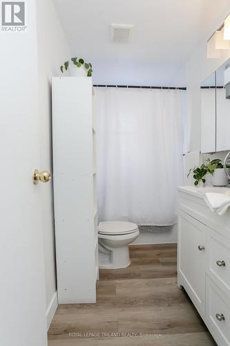 468 Salisbury Street, London, ON - Indoor Photo Showing Bathroom