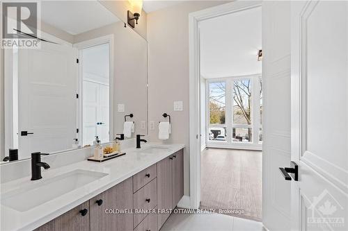 317 Westhill Avenue, Ottawa, ON - Indoor Photo Showing Bathroom