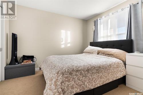 1317 5500 Mitchinson Way, Regina, SK - Indoor Photo Showing Bedroom