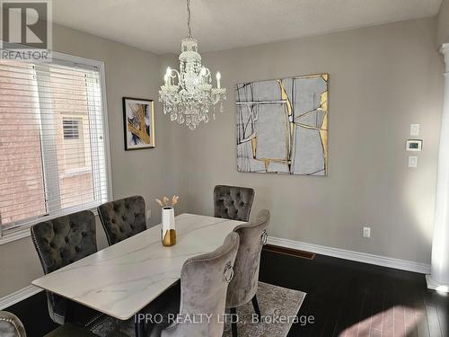 3339 Moses Way, Burlington, ON - Indoor Photo Showing Dining Room