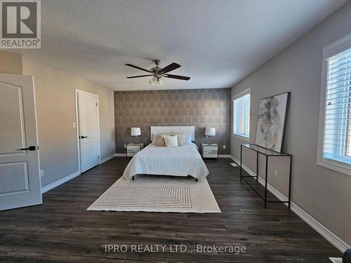 3339 Moses Way, Burlington, ON - Indoor Photo Showing Bedroom