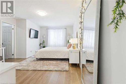 75 Meadowridge Street, Kitchener, ON - Indoor Photo Showing Bedroom