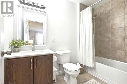 75 Meadowridge Street, Kitchener, ON - Indoor Photo Showing Bathroom