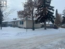 2202 Clarence AVENUE S  Saskatoon, SK S7J 1L7