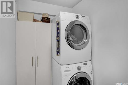 1937 Atkinson Street, Regina, SK - Indoor Photo Showing Laundry Room