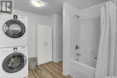 1937 Atkinson Street, Regina, SK - Indoor Photo Showing Laundry Room