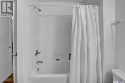 1937 Atkinson Street, Regina, SK - Indoor Photo Showing Bathroom