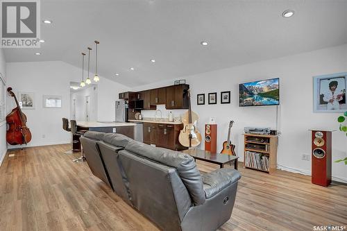 1937 Atkinson Street, Regina, SK - Indoor Photo Showing Living Room