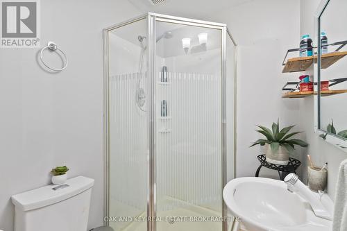 162 Chesley Avenue, London, ON - Indoor Photo Showing Bathroom