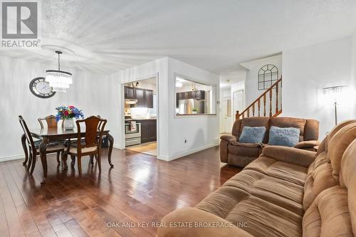 162 Chesley Avenue, London, ON - Indoor Photo Showing Living Room