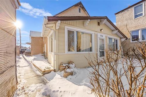 776 Stella Avenue, Winnipeg, MB - Outdoor