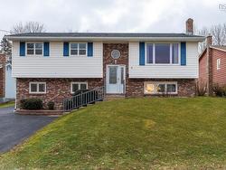 8 Culrain Crescent  Dartmouth, NS B2X 2Z7