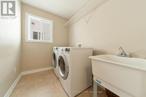 3235 Emilycarr Lane, London, ON - Indoor Photo Showing Laundry Room