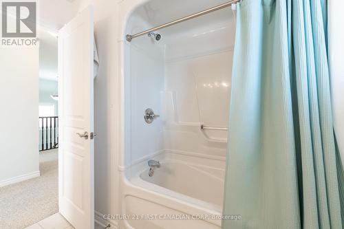 3235 Emilycarr Lane, London, ON - Indoor Photo Showing Bathroom