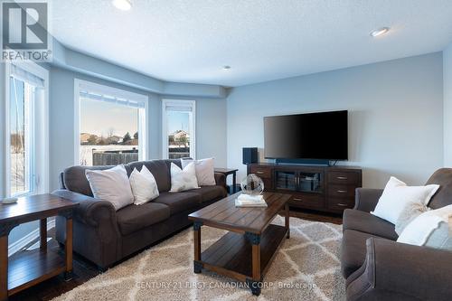 3235 Emilycarr Lane, London, ON - Indoor Photo Showing Living Room