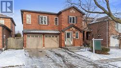 3962 RENFREW CRESCENT  Mississauga, ON L5L 4J4