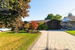 9 HIGHLAND CRESCENT  Cambridge, ON N1S 1L5