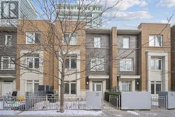 TH#13 - 370 SQUARE ONE DRIVE W  Mississauga, ON L5B 0E6