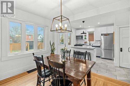 92 Graham Avenue S, Hamilton, ON - Indoor Photo Showing Dining Room