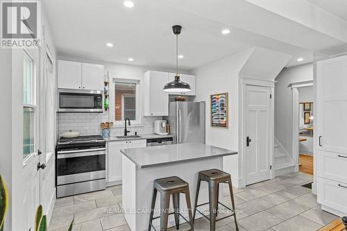 92 Graham Avenue S, Hamilton, ON - Indoor Photo Showing Kitchen With Upgraded Kitchen