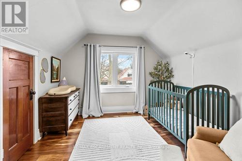 92 Graham Avenue S, Hamilton, ON - Indoor Photo Showing Bedroom