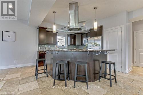 1499 Healy Road, London, ON - Indoor Photo Showing Kitchen With Upgraded Kitchen