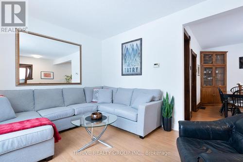 560 Grosvenor Street, London, ON - Indoor Photo Showing Living Room