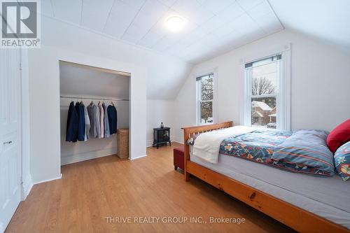 560 Grosvenor Street, London, ON - Indoor Photo Showing Bedroom