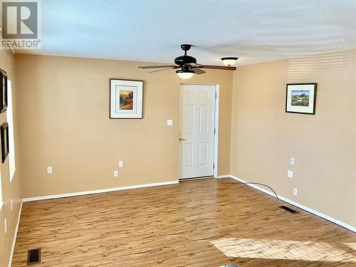 547 Eighth Avenue, Midway, BC - Indoor Photo Showing Other Room