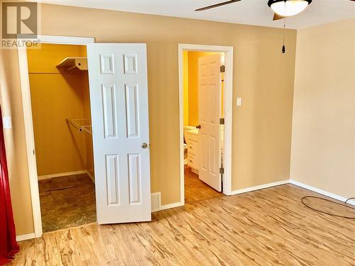 547 Eighth Avenue, Midway, BC - Indoor Photo Showing Other Room