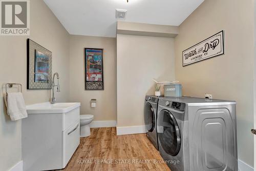 53 Woodbine Crescent, Hamilton, ON - Indoor Photo Showing Laundry Room