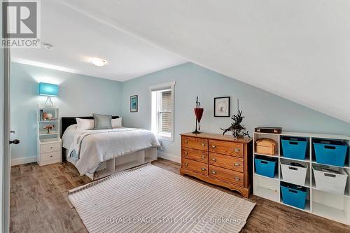 53 Woodbine Crescent, Hamilton, ON - Indoor Photo Showing Bedroom