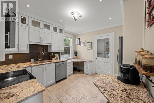 407 Aberdeen Avenue, Hamilton, ON - Indoor Photo Showing Kitchen