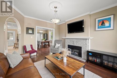 407 Aberdeen Avenue, Hamilton, ON - Indoor Photo Showing Living Room With Fireplace