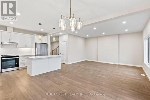 Lot 23 Ayrshire Avenue, London South (South V), ON - Indoor Photo Showing Kitchen With Upgraded Kitchen
