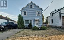 31 ELMWOOD AVENUE  Cambridge, ON N1R 4X9