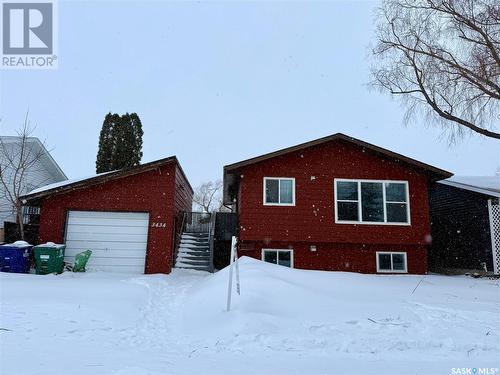 3434 33Rd Street W, Saskatoon, SK - Outdoor With Exterior