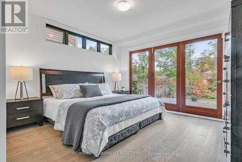 365 Delaware Avenue, Burlington, ON - Indoor Photo Showing Bedroom