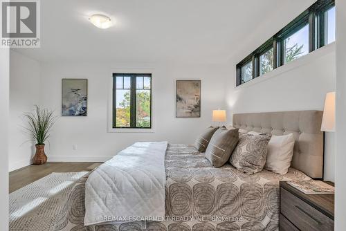 365 Delaware Avenue, Burlington, ON - Indoor Photo Showing Bedroom