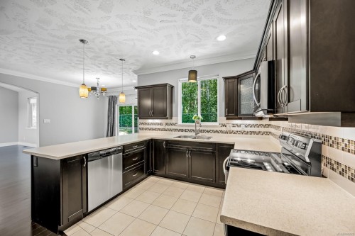 4738 Cruickshank Pl, Courtenay, BC 