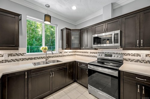 4738 Cruickshank Pl, Courtenay, BC 