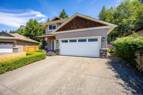 4738 Cruickshank Pl, Courtenay, BC 