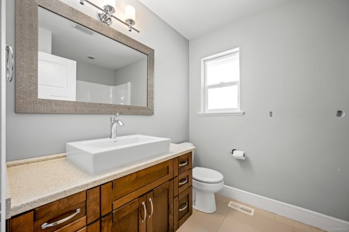 4738 Cruickshank Pl, Courtenay, BC 