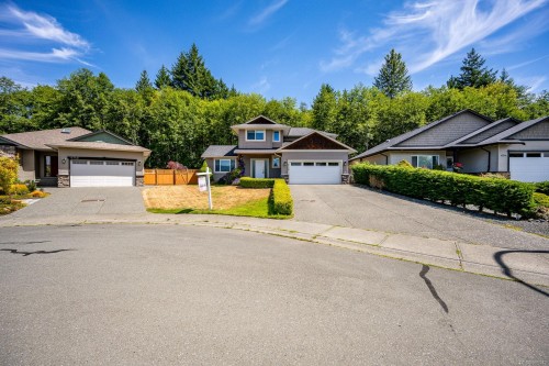 4738 Cruickshank Pl, Courtenay, BC 