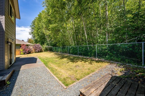 4738 Cruickshank Pl, Courtenay, BC 